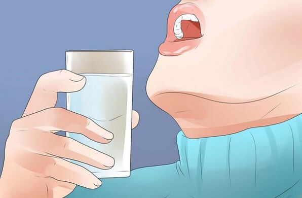 Washing the mouth with salt water can reduce the urge to smoke